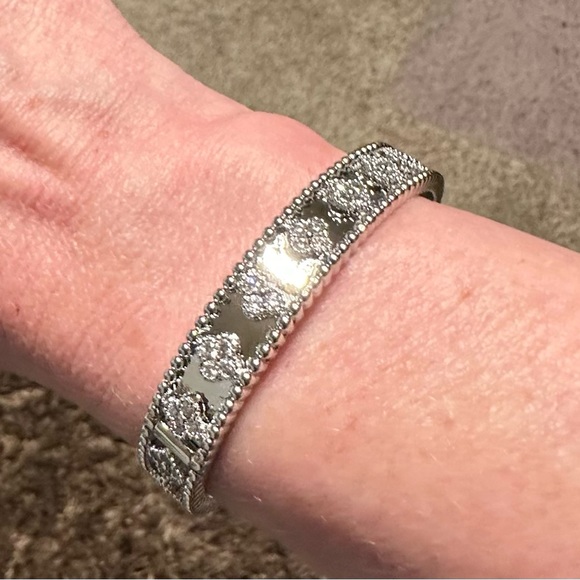 Clover Bracelet CZ and Stainless Steel NWT - Picture 12 of 12